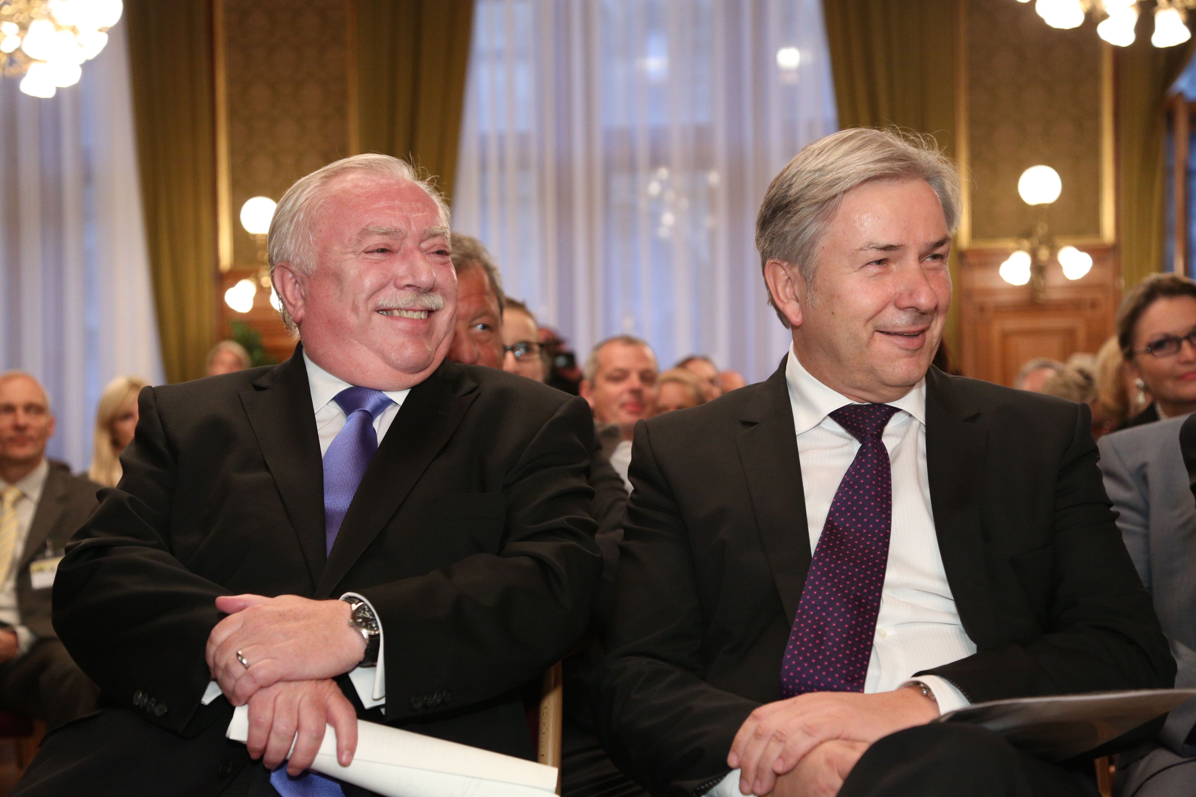 16_haeupl_wowereit.jpg