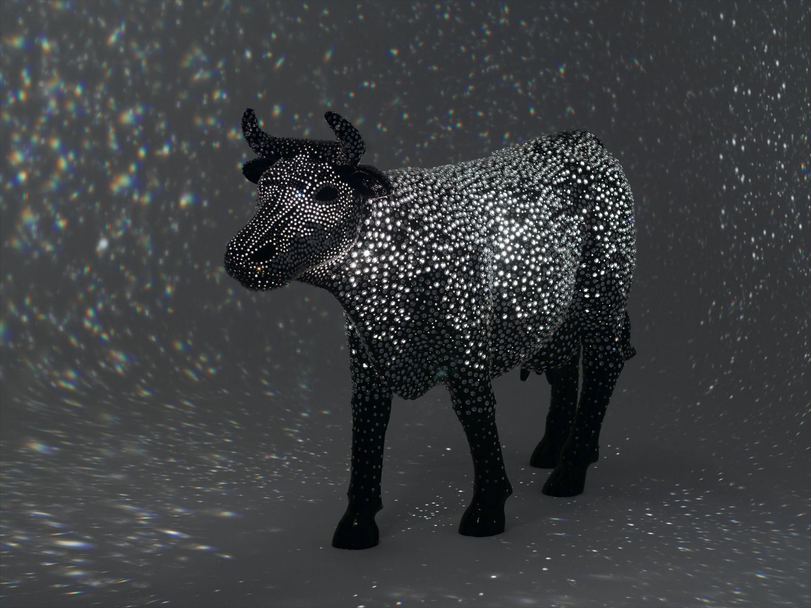 european_crystal_cow_02.jpg