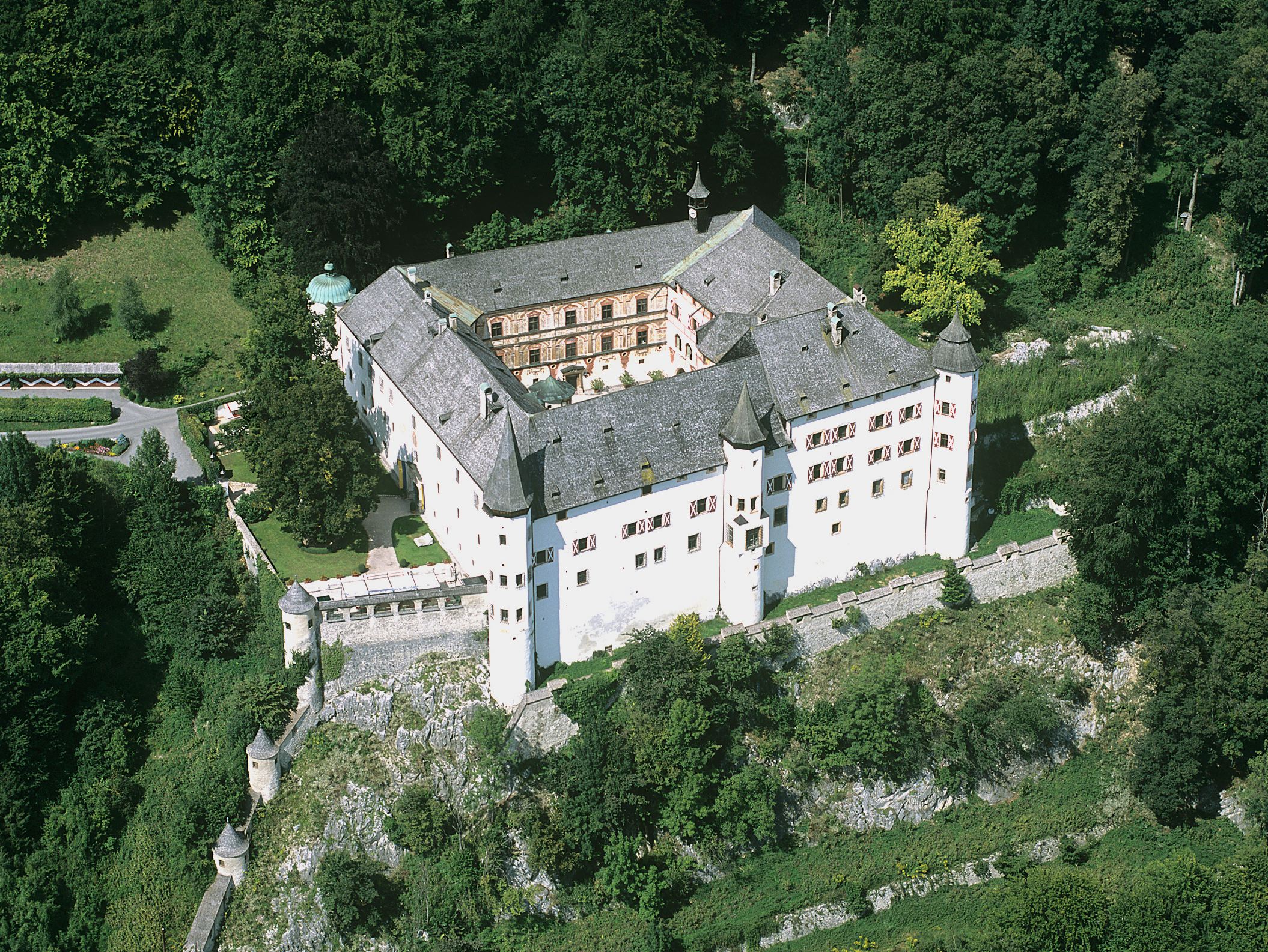 schloss_tratzberg.jpg